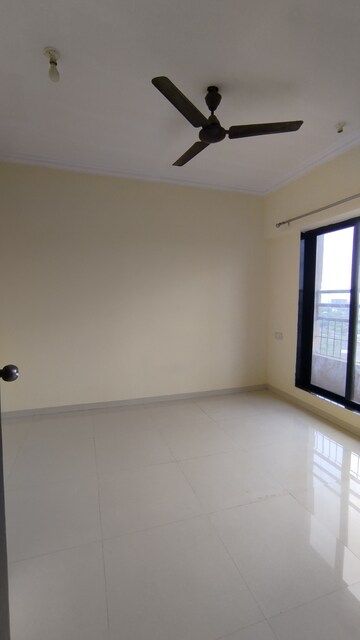 Room in 1 BHK Apartment at Raunak City Phase 2, Kalyan West – for Rent