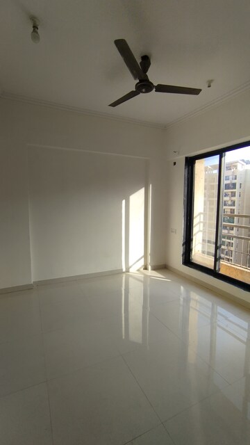Room in 1 BHK Apartment at Raunak City Phase 2, Kalyan West – for Rent
