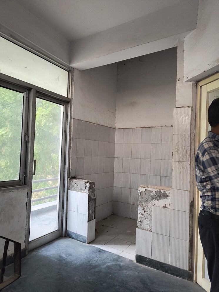 Common Area, sarita vihar Commercial Office Space 1250 Sq.Ft. In Sarita Vihar Delhi 8913881