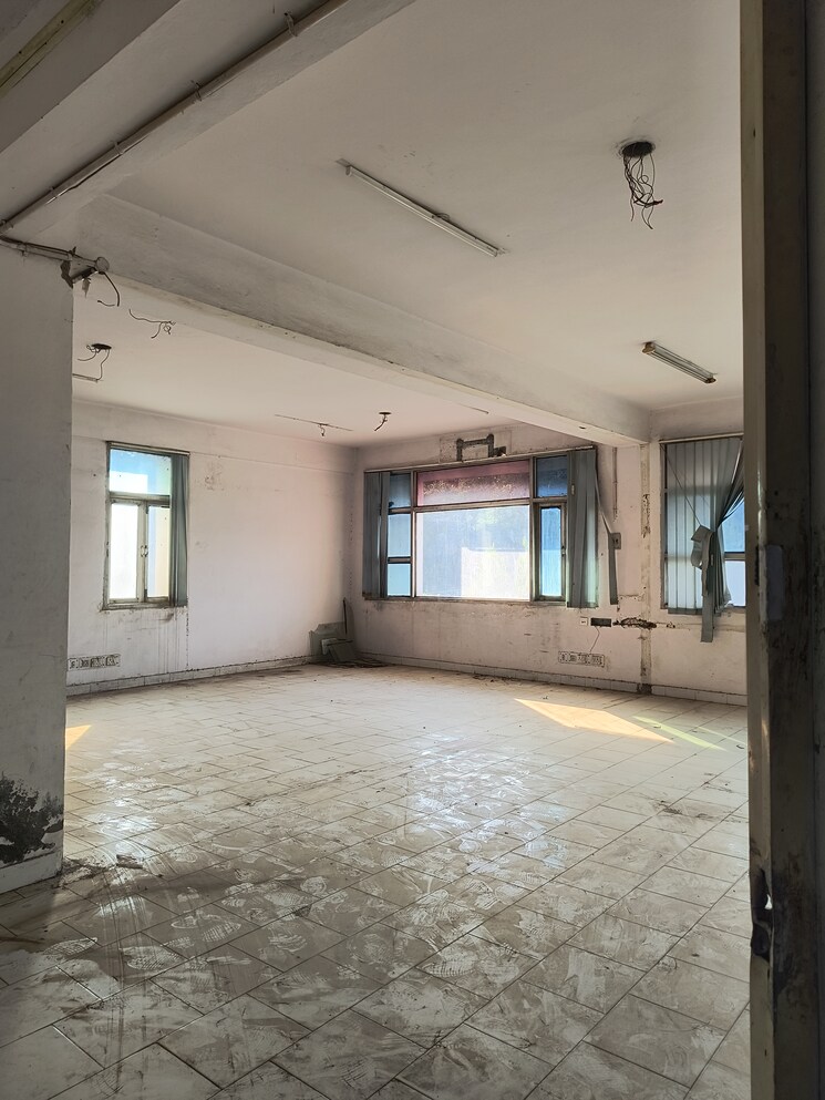 undefined, sarita vihar Commercial Office Space 1250 Sq.Ft. In Sarita Vihar Delhi 8913881