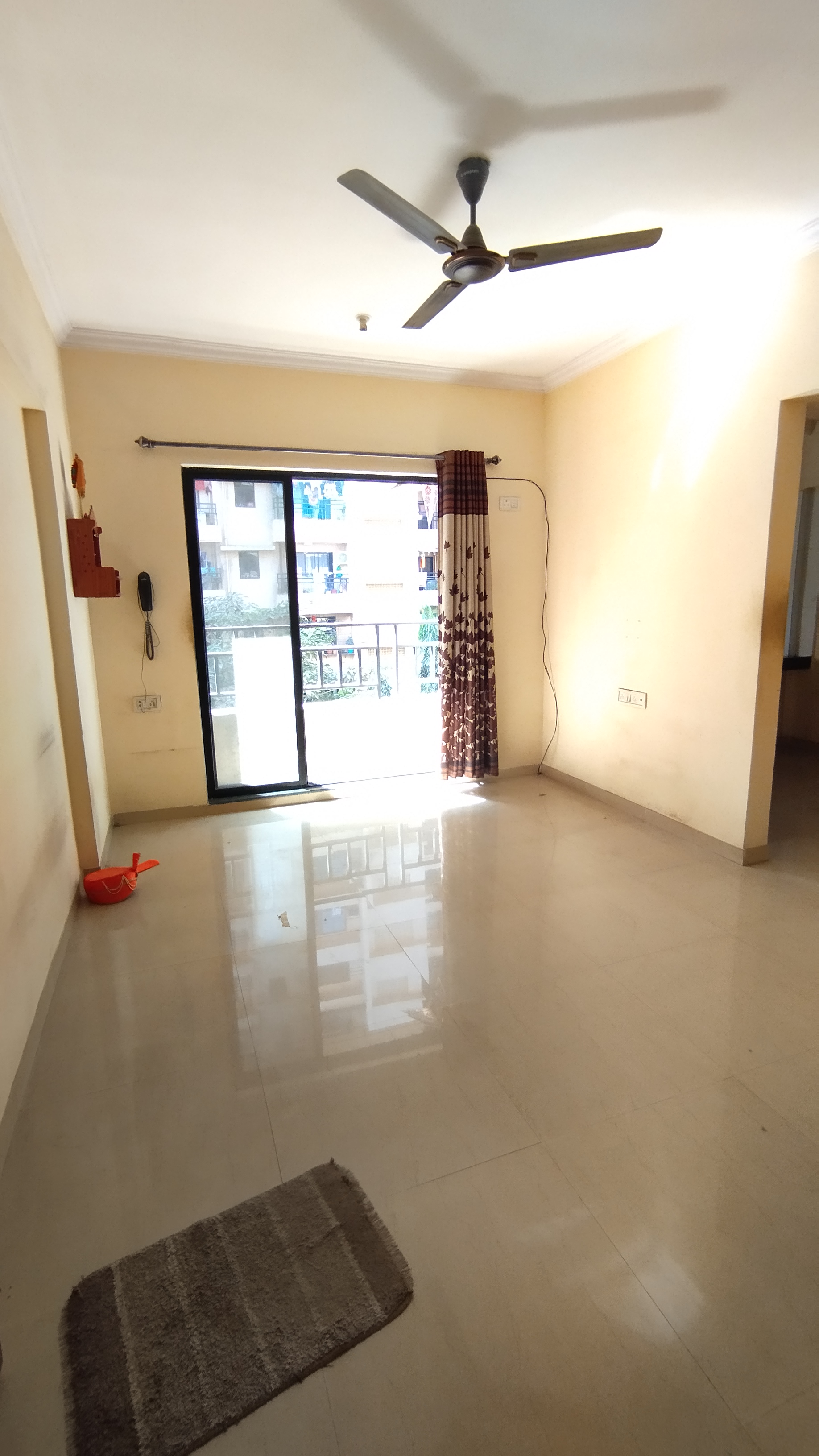 1 BHK + Servant Room 600 Sq.Ft. Apartment in Raunak City 3