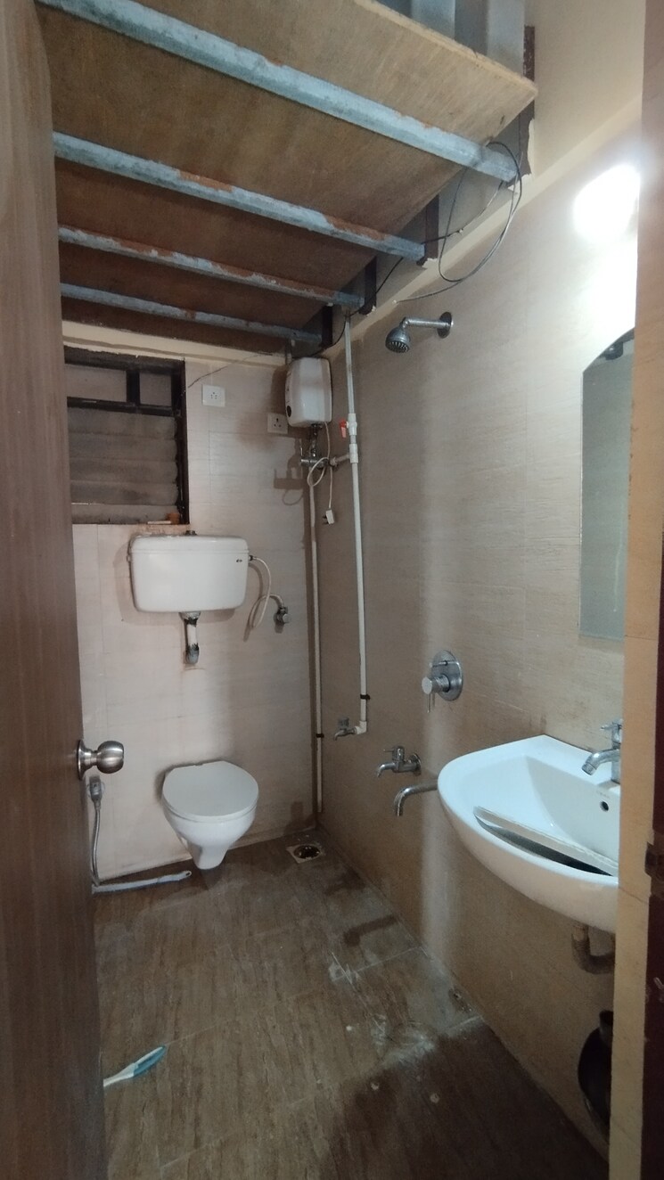 Bathroom, raunak-city 1 Bedroom 700 Sq.Ft. Apartment In Kalyan West Thane 8913884