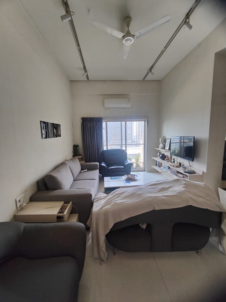Master Bedroom, dlh-square 3 Bedroom 1300 Sq.Ft. Apartment In Andheri West Mumbai 8913901