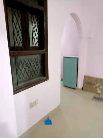 Room in 2 BHK Builder Floor at Neb Sarai – for Rent