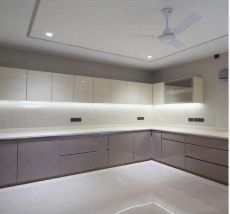 Kitchen, kohat enclave 3 Bedroom 185 Sq.Yd. Builder Floor In Kohat Enclave Delhi 8913903