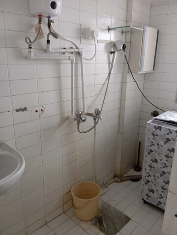 Bathroom in 1 BHK Apartment at Andheri West – for Rent