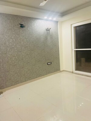 Room in 3 BHK Builder Floor at Lok Vihar – for Sale