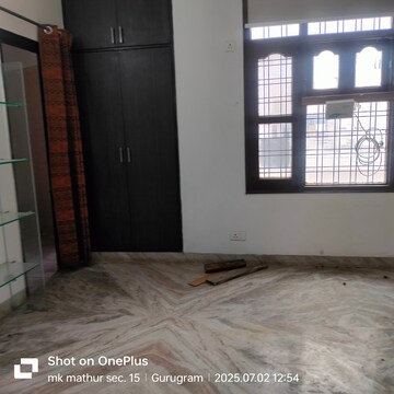 Room in 2 BHK Apartment at Hewo Apartment, Sector 15 – for Rent
