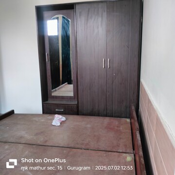 Room in 2 BHK Apartment at Hewo Apartment, Sector 15 – for Rent