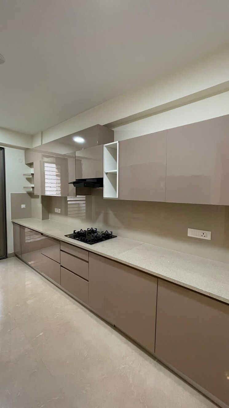 Kitchen, lok vihar 3 Bedroom 185 Sq.Yd. Builder Floor In Lok Vihar Delhi 8913951