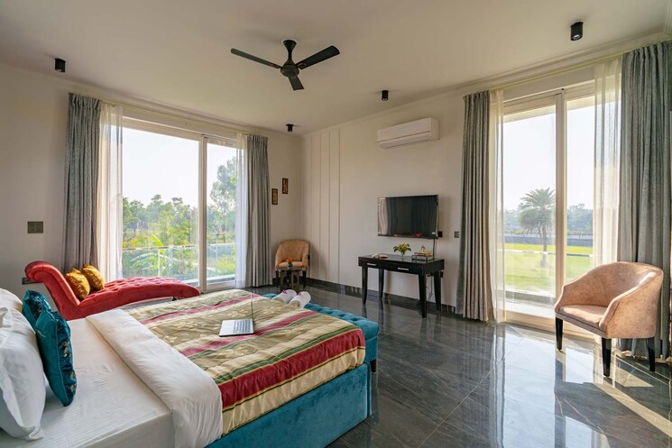 Bedroom, lok vihar 3 Bedroom 185 Sq.Yd. Builder Floor In Lok Vihar Delhi 8913951