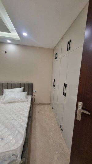 Building Lobby in 3 BHK Builder Floor at South Extension I – for Sale