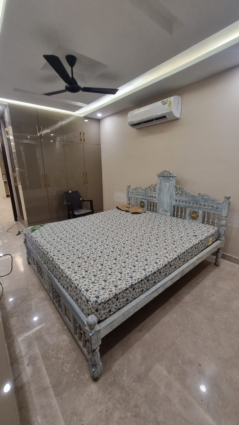 Bedroom, south extension i 3 Bedroom 200 Sq.Yd. Builder Floor In South Extension I Delhi 8913980