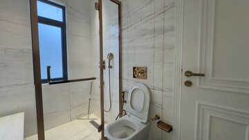 Bathroom in 4 BHK Apartment at Safdarjung Enclave – for Rent