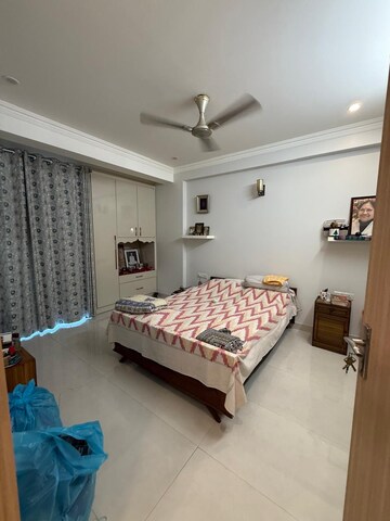 Bedroom in 3 BHK Builder Floor at Chittaranjan Park – for Rent