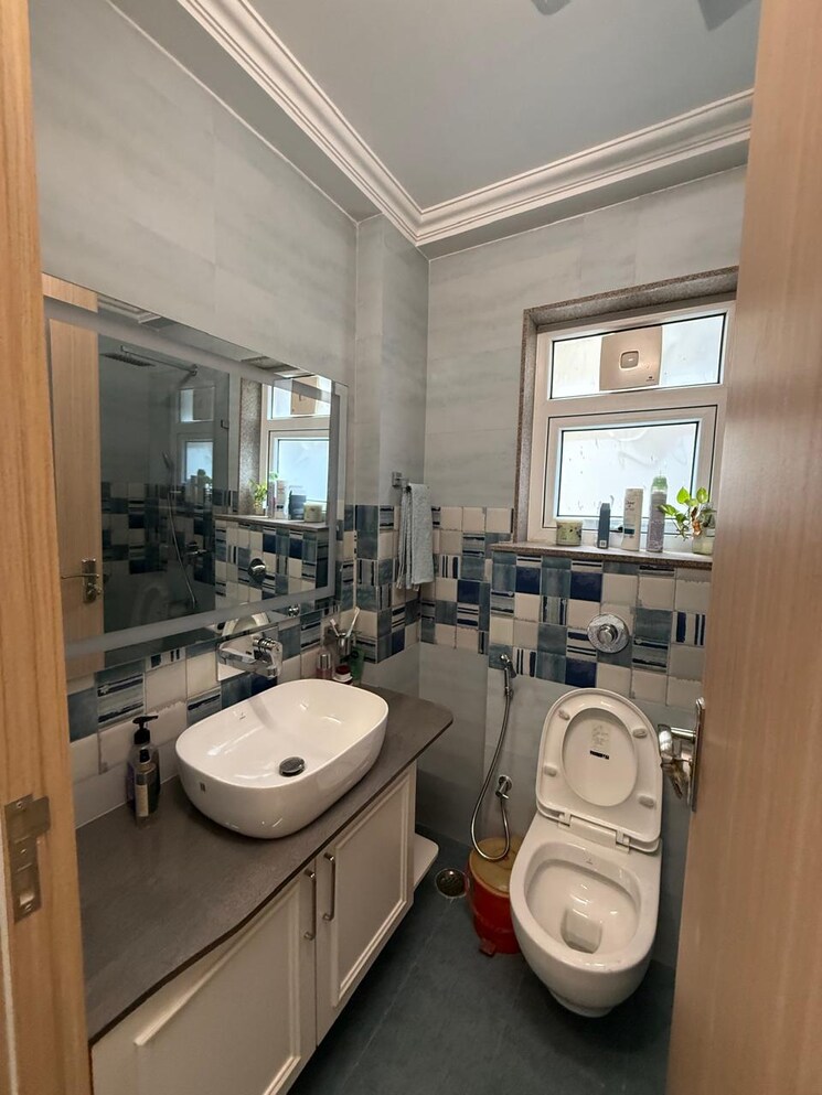 Master Bedroom, chittaranjan park 3 Bedroom 1400 Sq.Ft. Builder Floor In Chittaranjan Park Delhi 8913991