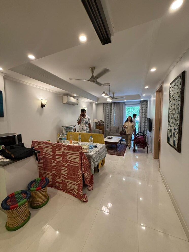 Living Room, chittaranjan park 3 Bedroom 1400 Sq.Ft. Builder Floor In Chittaranjan Park Delhi 8913991