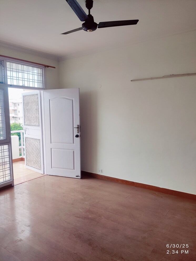 Room, raheja-teachers-apartments 3 Bedroom 1450 Sq.Ft. Apartment In Sector 31 Gurgaon 8914003