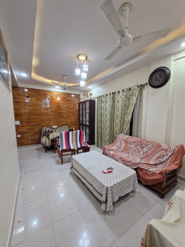 Living Room in 3 BHK Apartment at Gms Road – for Rent
