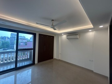 Room in 4 BHK Independent House at Gulmohar Park – for Rent