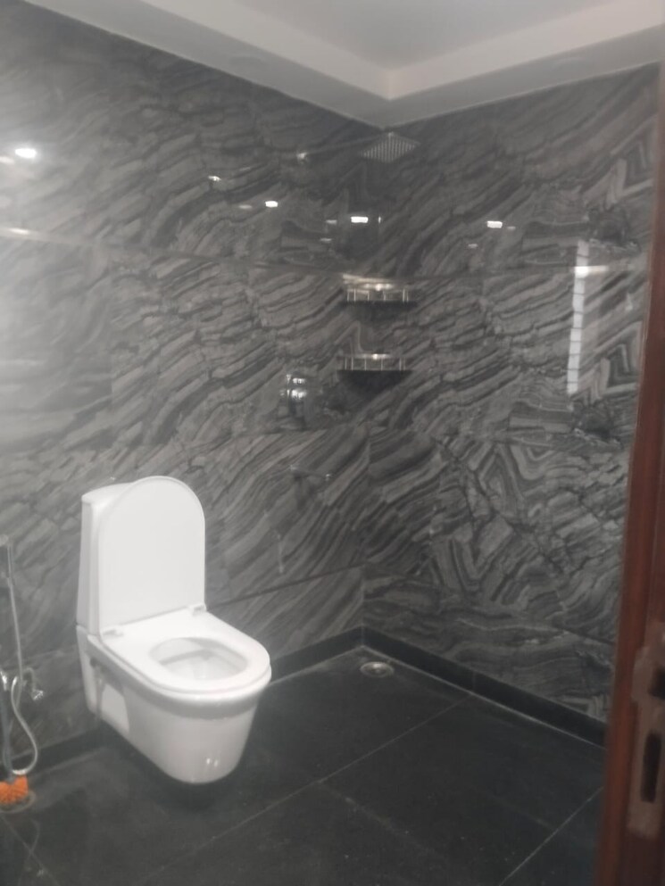 Bathroom, saket 4 Bedroom 2500 Sq.Ft. Independent House In Saket Delhi 8914019