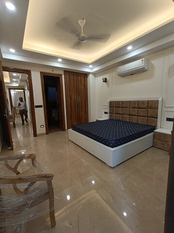 Living Room in 3 BHK Builder Floor at Unitech South City 1, South City 1 – for Rent