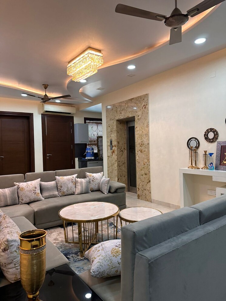 Living Room, unitech-south-city-1 3 Bedroom 3500 Sq.Ft. Builder Floor In South City 1 Gurgaon 8914048