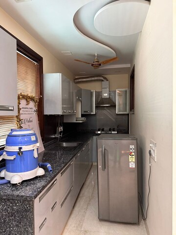 Kitchen in 3 BHK Builder Floor at Unitech South City 1, South City 1 – for Rent