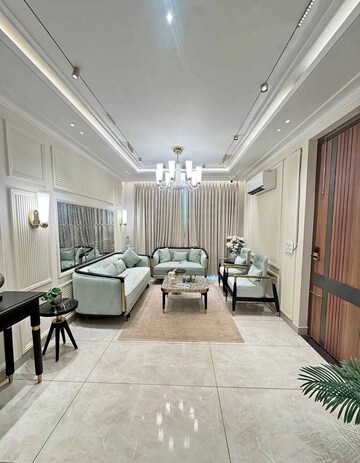 Living Room in 3 BHK Apartment at Patiala Road – for Rent