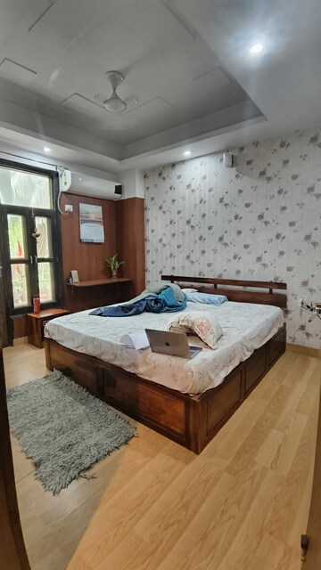Bedroom in 3 BHK Builder Floor at Luxury Villa, Sector 30 – for Rent