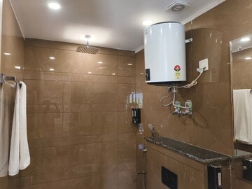 Bathroom in 3 BHK Builder Floor at Allure Estate, Sector 14 – for Rent