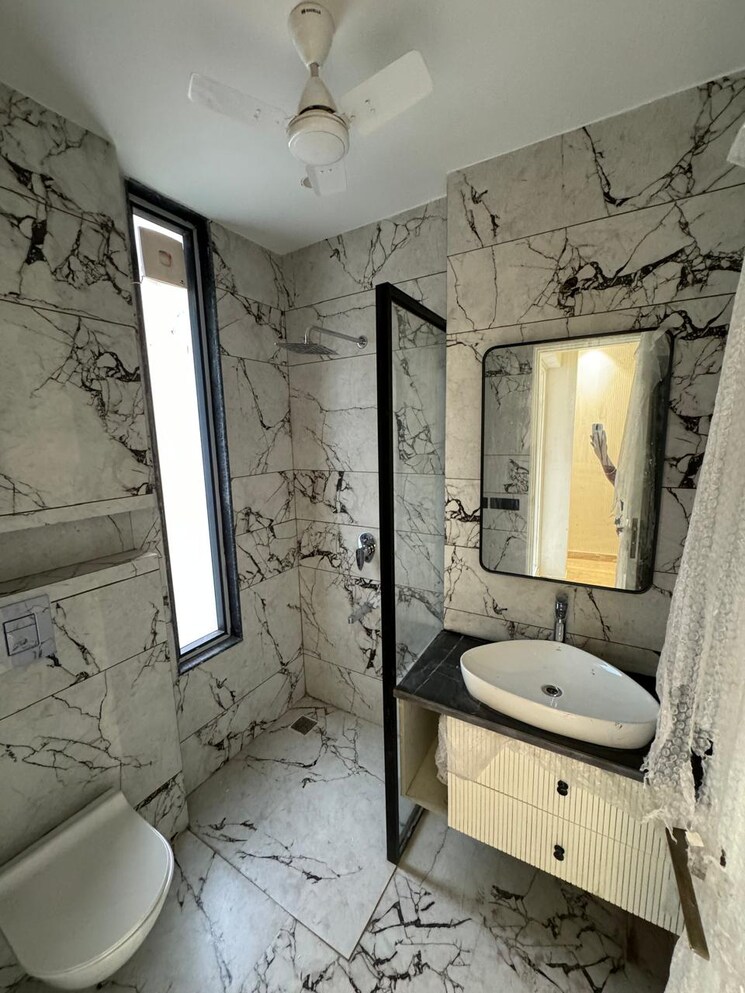 Living Room, dlf phase ii 3.5 Bedroom 250 Sq.Yd. Builder Floor In Dlf Phase ii Gurgaon 8914065