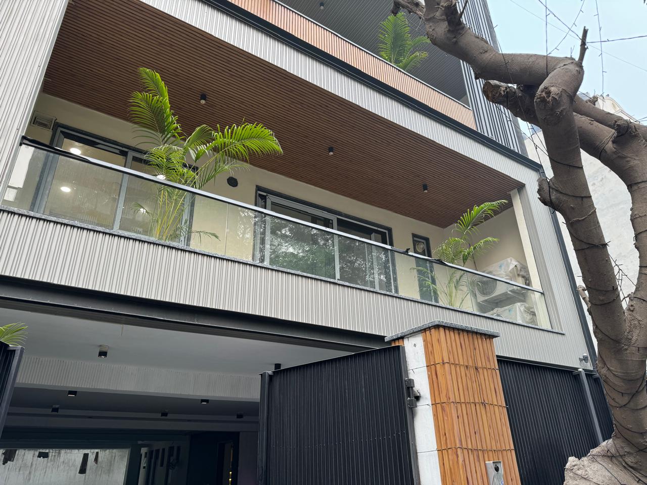 3.5 BHK + Study Room Builder Floor For Rent in DLF Phase II