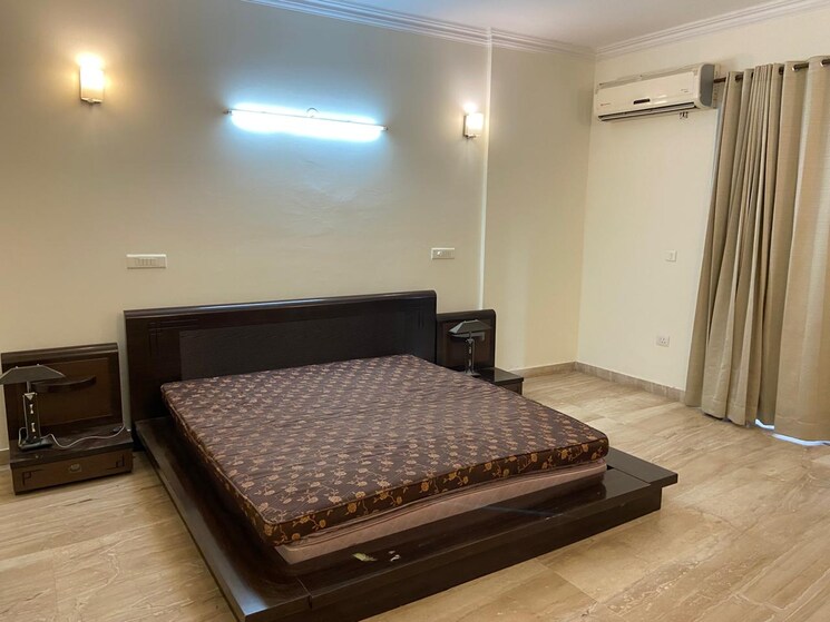 Bedroom, sector 28 4 Bedroom 3910 Sq.Ft. Builder Floor In Sector 28 Gurgaon 8914073