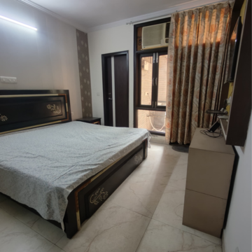 Bedroom in 3 BHK Builder Floor at Shivalik Colony – for Rent