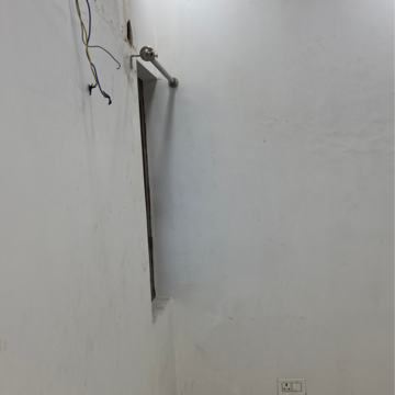 Room in 3 BHK Builder Floor at RWA Apartments Sector 37, Arun Vihar – for Rent