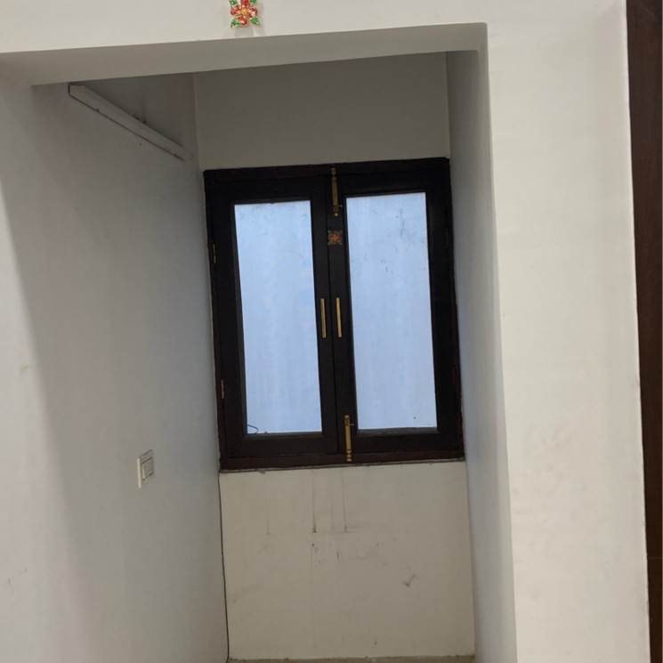 Room, rwa-apartments-sector-37 3 Bedroom 4500 Sq.Ft. Builder Floor In Arun Vihar Noida 8914094