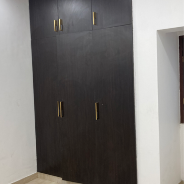 Furnished Amenities in 3 BHK Builder Floor at RWA Apartments Sector 37, Arun Vihar – for Rent