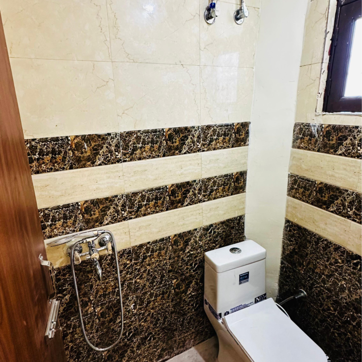 Bathroom, phi iv greater noida 1 Bedroom 400 Sq.Ft. Apartment In Phi Iv Greater Noida Greater Noida 6790428