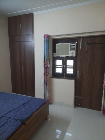 Room in 2 BHK Builder Floor at MVL IPark, Sector 15 – for Rent