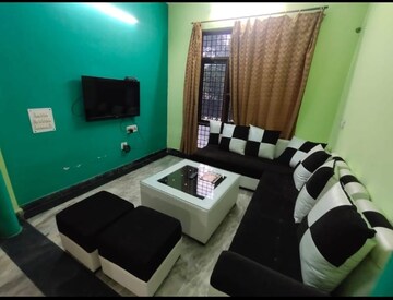 Master Bedroom in 2 BHK Builder Floor at MVL IPark, Sector 15 – for Rent