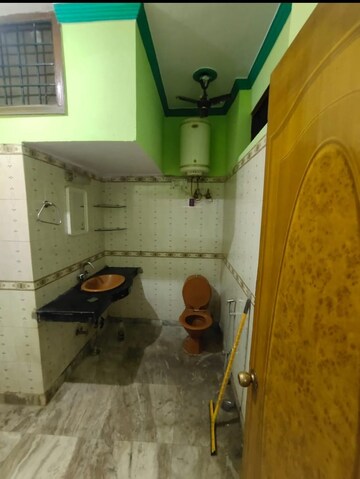 Bathroom in 2 BHK Builder Floor at MVL IPark, Sector 15 – for Rent