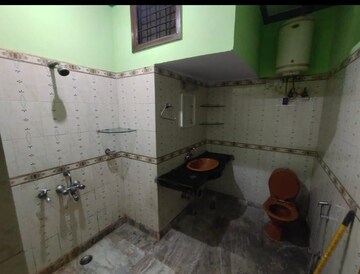 Master Bedroom in 2 BHK Builder Floor at MVL IPark, Sector 15 – for Rent