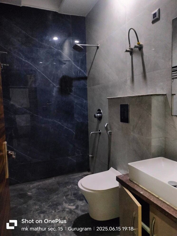 Bathroom, ganga-complex-gurgaon 2 Bedroom 1200 Sq.Ft. Builder Floor In Sector 12 Gurgaon 8914119