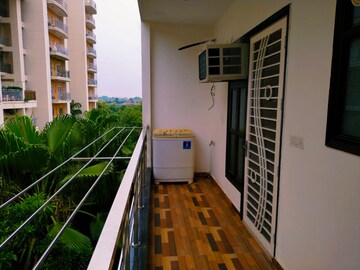 Balcony in 3 BHK Builder Floor at Sare Green Parc, Sector 30 – for Rent