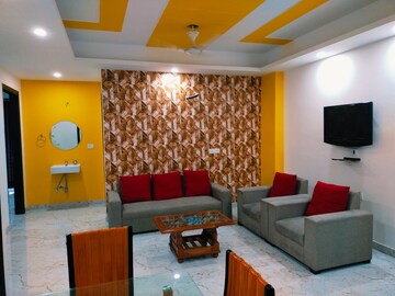 Bedroom in 3 BHK Builder Floor at Sare Green Parc, Sector 30 – for Rent