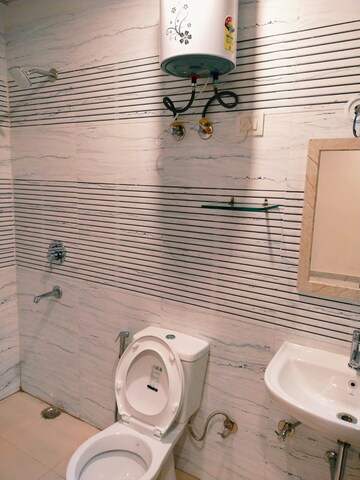 Bathroom in 3 BHK Builder Floor at Sare Green Parc, Sector 30 – for Rent
