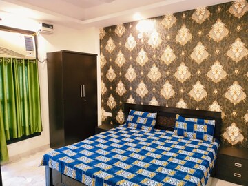 Bedroom in 3 BHK Builder Floor at Sare Green Parc, Sector 30 – for Rent