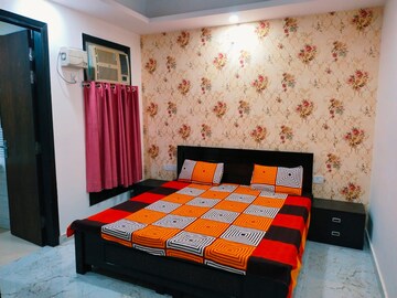 Bedroom in 3 BHK Builder Floor at Sare Green Parc, Sector 30 – for Rent