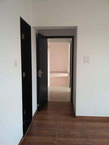 Room in 2 BHK Apartment at Kolte Patil Stargaze, Bavdhan – for Rent